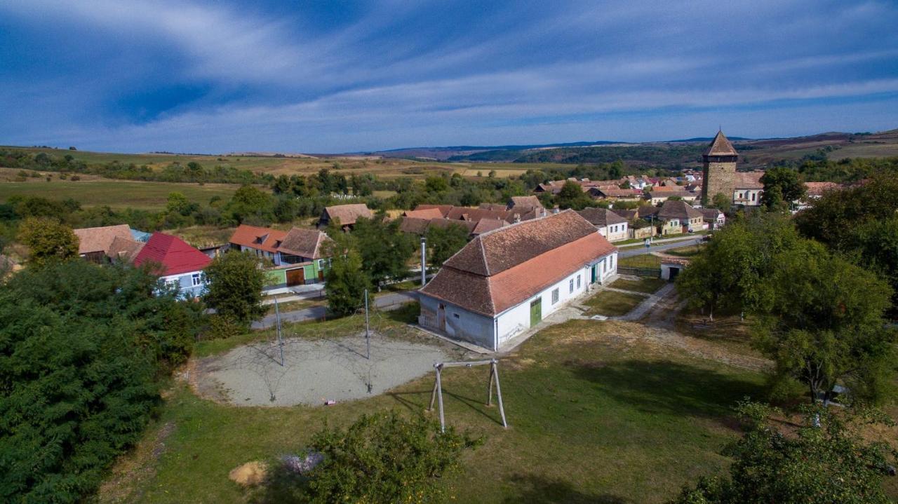 Kinderuni Bekokten Barcut Buitenkant foto